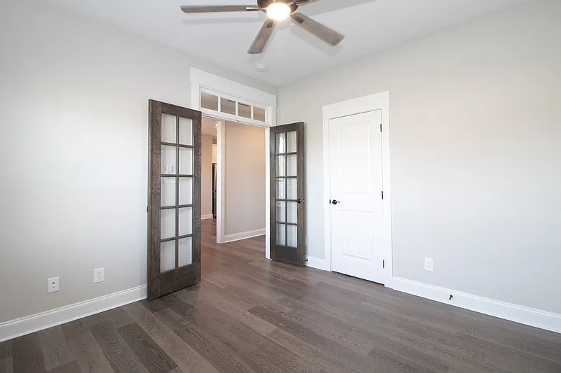 4 bed, 3.0 bath, 2446 sqft, $2,690 — Photo 3