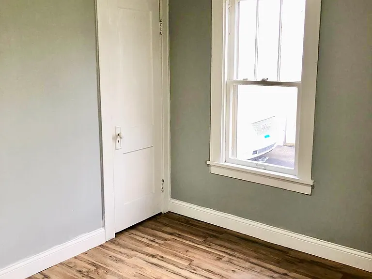 1823 Seymour Ave — Photo 3