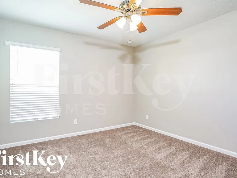 961 SW College Park Rd — Photo 9