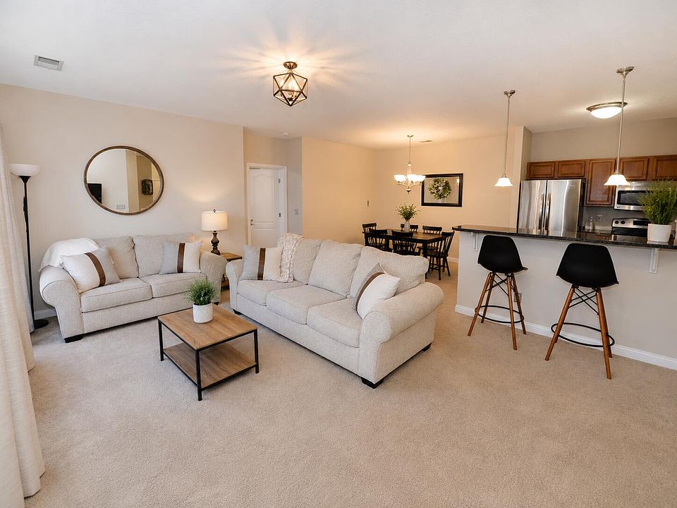 1st image of 577 Ivy Ridge Dr