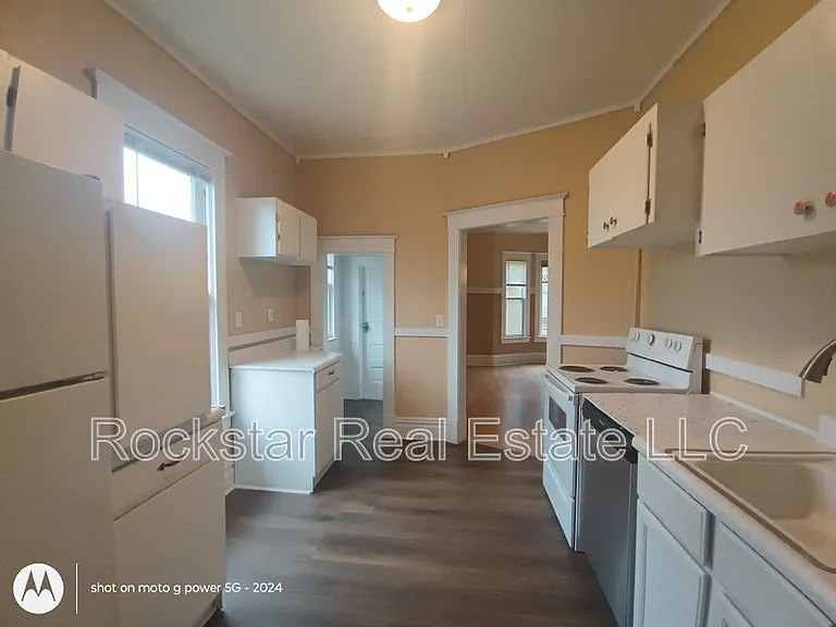 519 E Ermina Ave — Photo 17