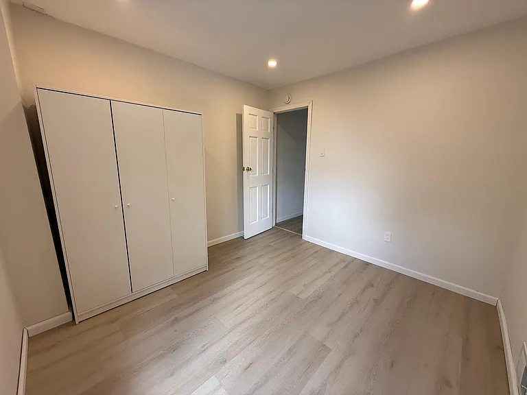 824 Elm St — Photo 22