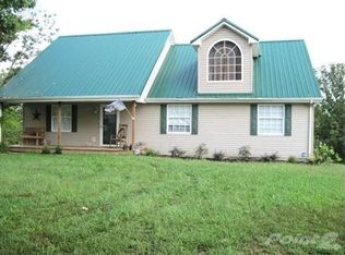 1346 Pleasant Grove Rd, Westmoreland, TN 37186
