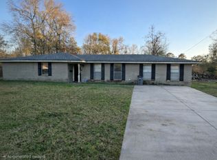 10588 White Oak Dr, Baton Rouge, LA 70815