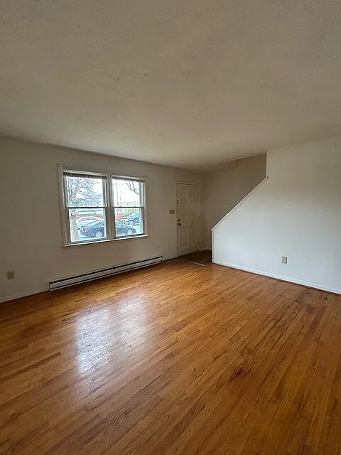 2 bed, 1.5 bath, 1008 sqft, $1,295 — Photo 1