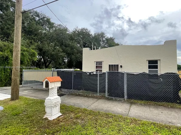 1990 NW 95th Ter, Miami, FL 33147