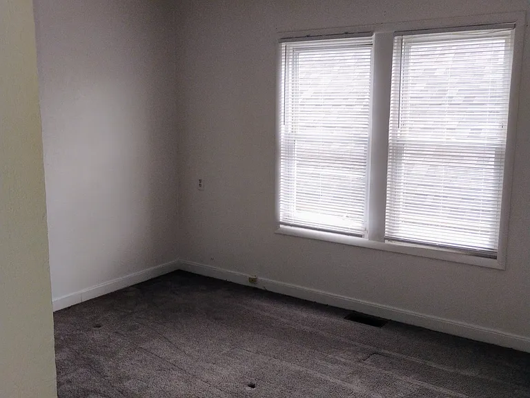 1122 Pinewood Ave — Photo 15
