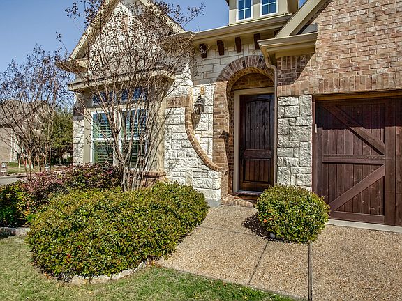 3rd image of 11326 Dinsdale Dr