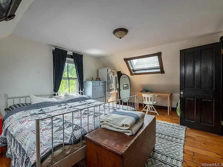 50 Linden St #2 — Photo 8