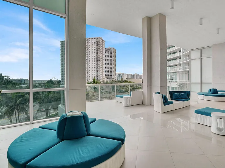 1 N Ocean Blvd #913 — Photo 38