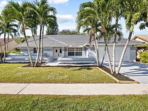 3rd image of 9791 Sun Pointe Drive