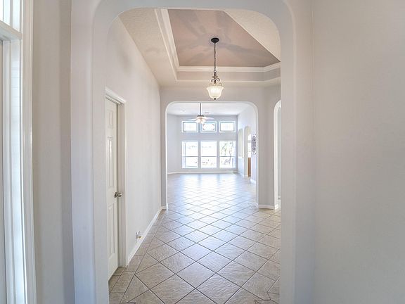 5th image of 2910 Sandleigh Dr