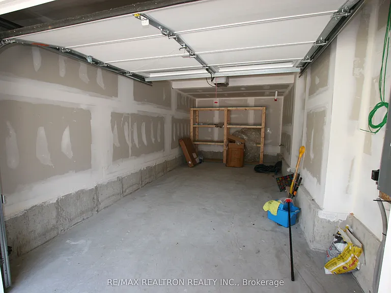 66 Casely Ave — Photo 21