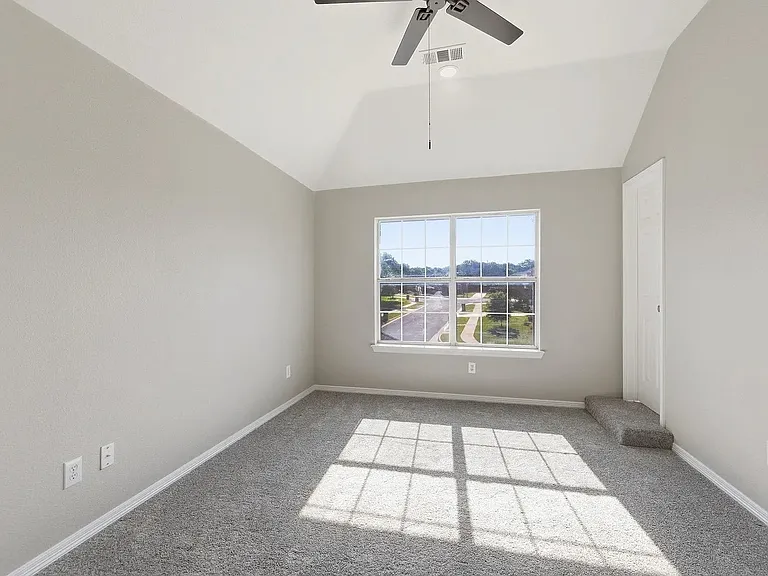 7000 Winthorp Dr — Photo 4