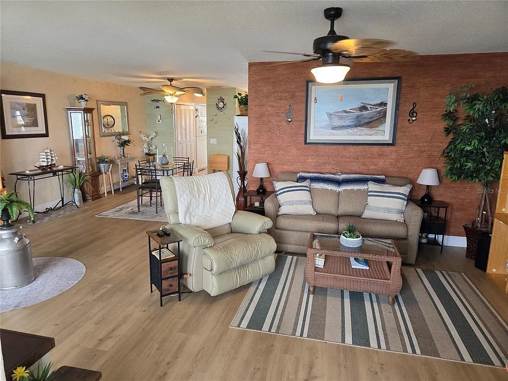 1 bed, 1.5 bath, 957 sqft, $1,800 — Photo 4