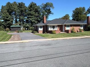 150 Shannon Ave, Mount Jackson, VA 22842