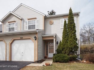 393 Ascot Ln, Streamwood, IL