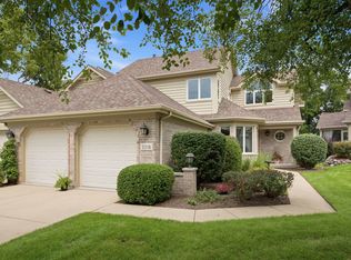 2218 Tamarack Dr, Downers Grove, IL 60515