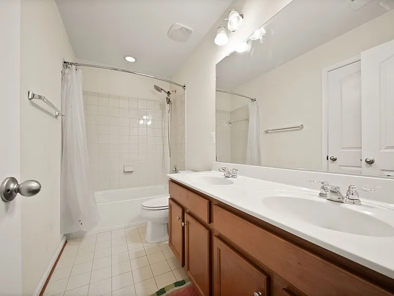1439 Occoquan Heights Ct — Photo 39