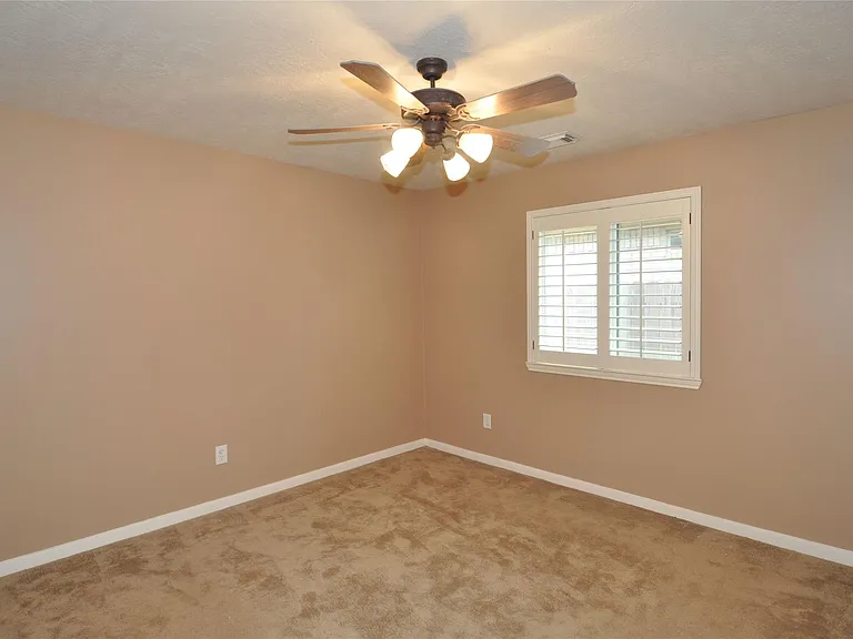 13607 Goldwater Ct — Photo 26