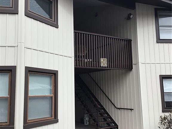 2nd image of 10 Regents Pl APT H