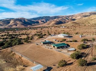 7630 Hierba Rd, Santa Clarita, CA 91390