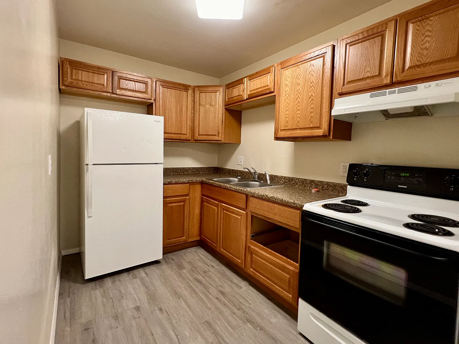 1 bed, 640 sqft, $750 — Photo 1