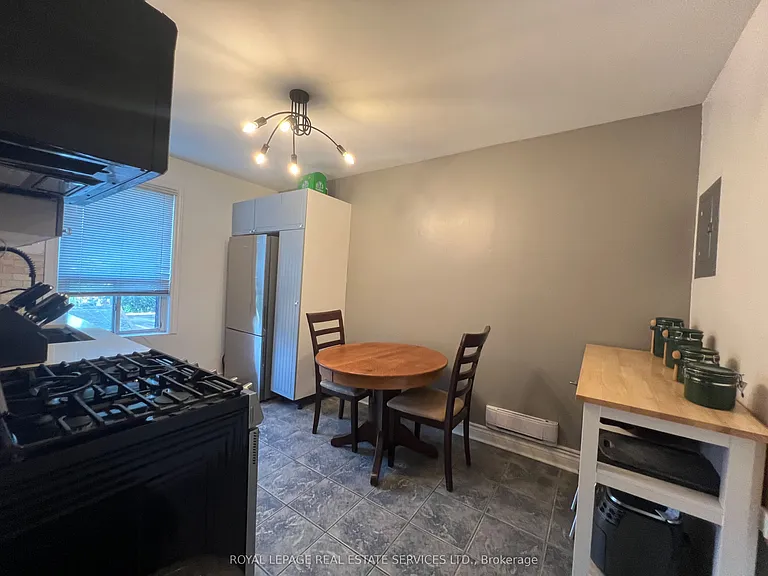 263 Grace St #2 — Photo 6