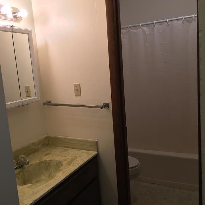 2nd image of 515 N Plum St APT 9