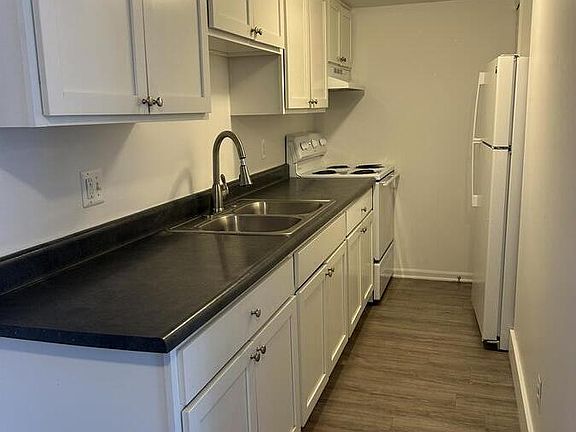 4th image of 721 Green Rd APT 225