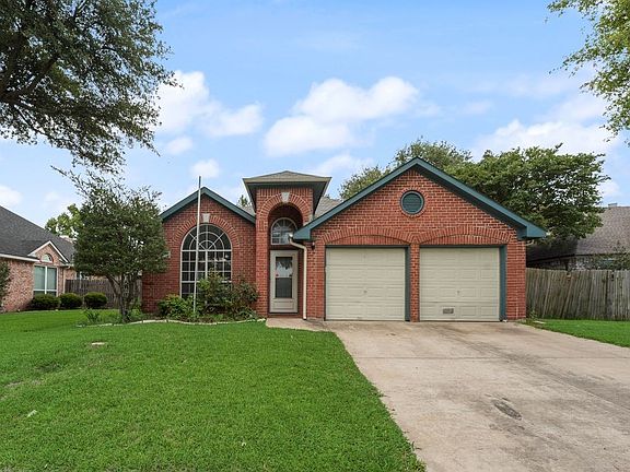 2nd image of 2707 Red Oak Dr