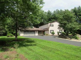 9756 Belvidere Rd, Roscoe, IL 61073