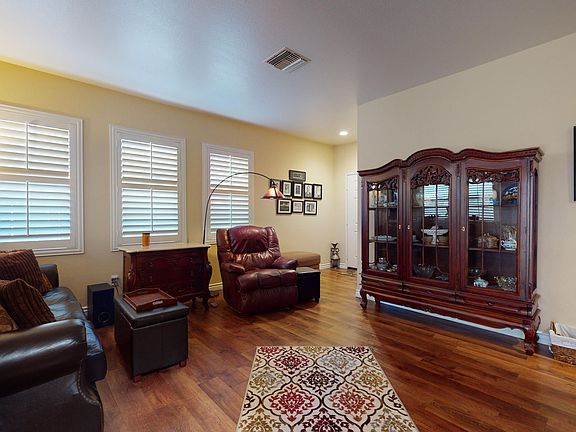 3rd image of 1589 Los Alisos Ct