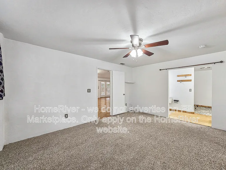 4325 NE 3rd Ct — Photo 8