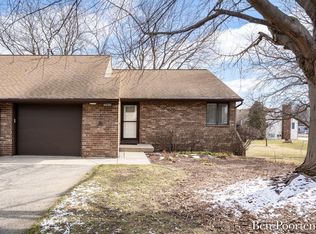 4296 Indian Spring Dr SW, Grandville, MI 49418