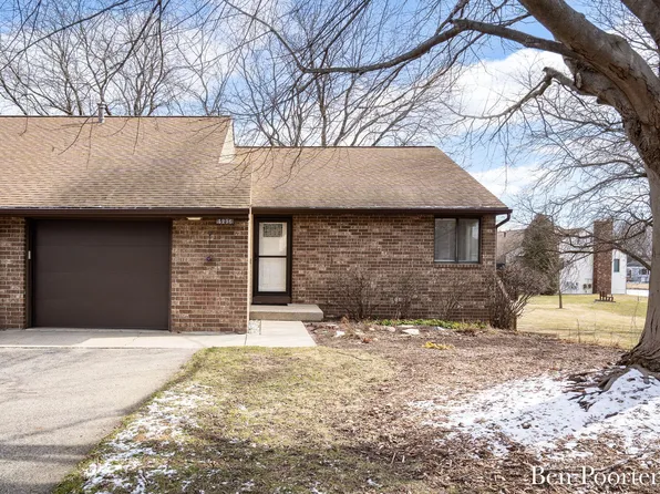 4296 Indian Spring Dr SW, Grandville, MI 49418