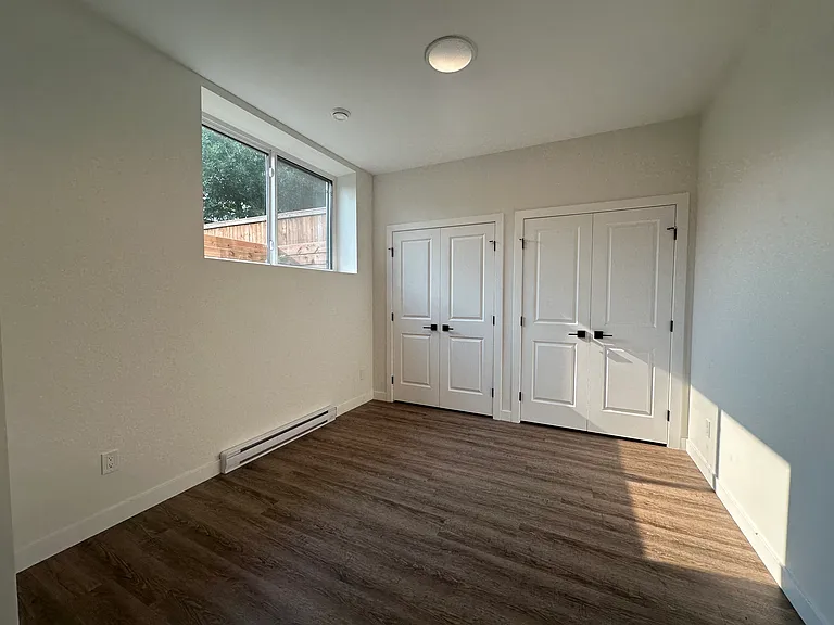 325 Lockwood St — Photo 34
