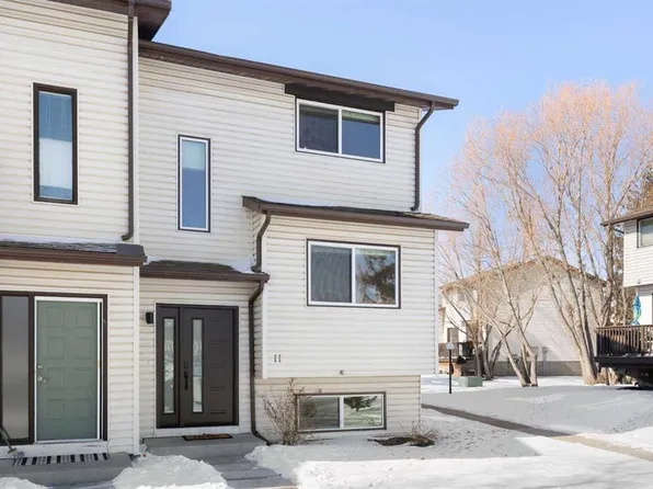 73 E Glenbrook Cres #11, Cochrane, AB T4C 1G1