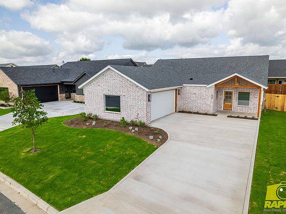 2nd image of 5421 Riviera Ln