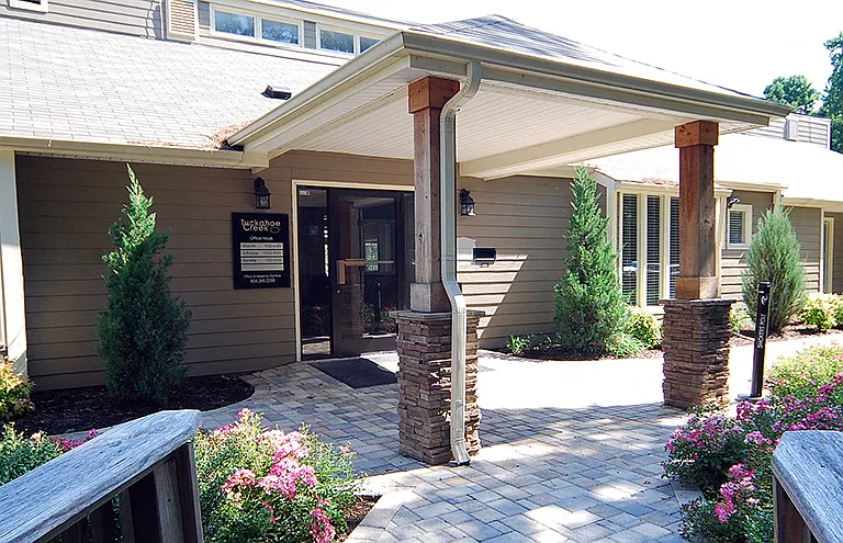 Tuckahoe Creek Apartments — Photo 25