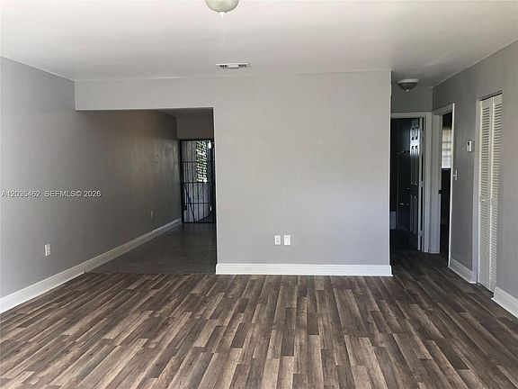 3rd image of 13963 NE 3rd Ct #D2