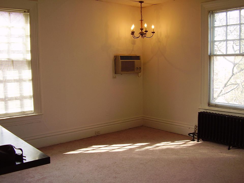 2nd image of 160 S Fairmount St APT 7