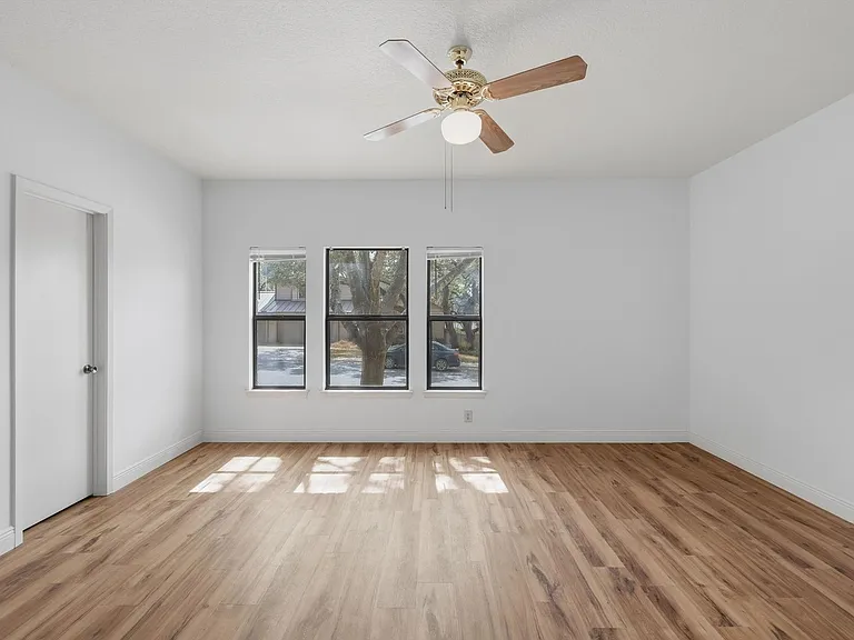 9231 Linbrooke — Photo 10