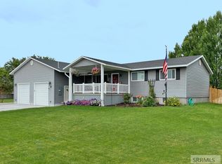 554 N Park Ave, Shelley, ID 83274
