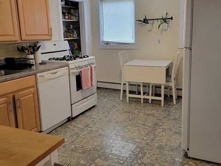 32 Bristol St #3 — Photo 1
