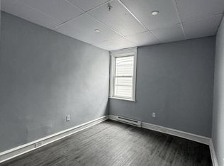 15 S Church Ln #2B, Lansdowne, PA 19050