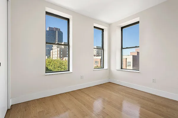 Rented by Compass | media 7