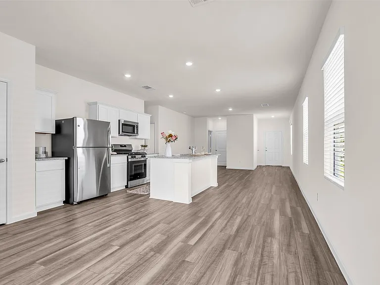 18669 Shauna Danielle Dr — Photo 23