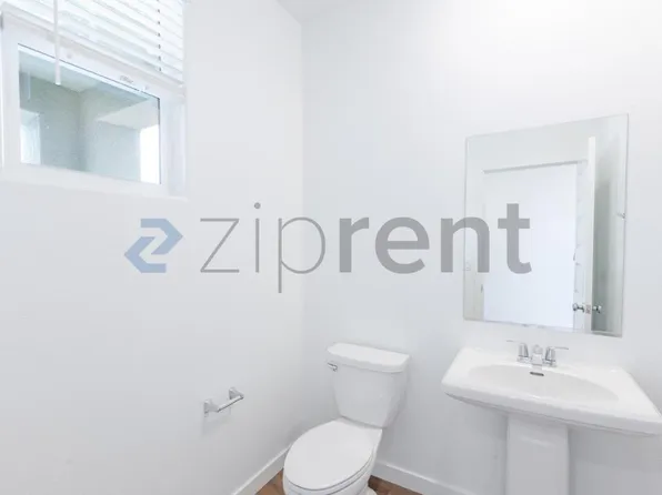 8399 Sinesky Way, Elk Grove, CA 95757