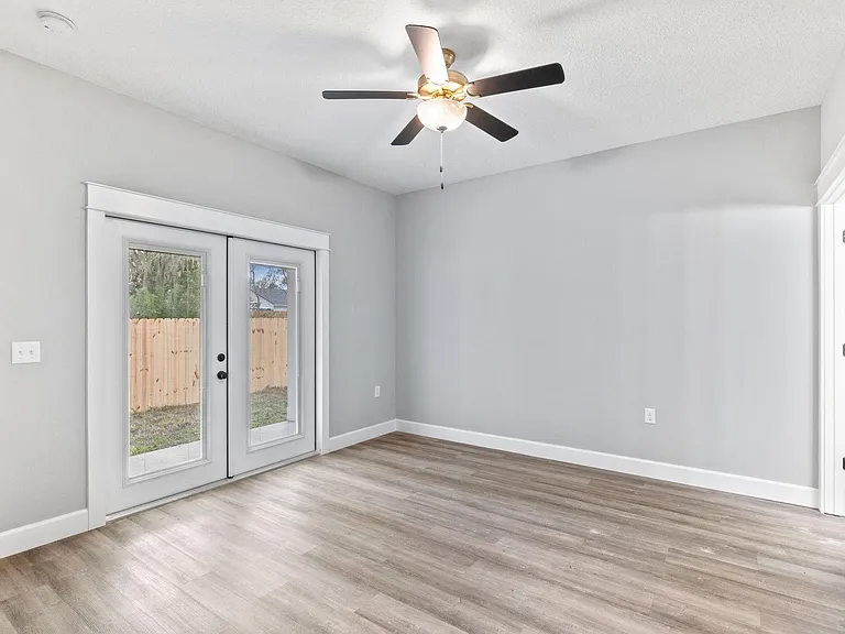 631 Oakland Ave — Photo 24